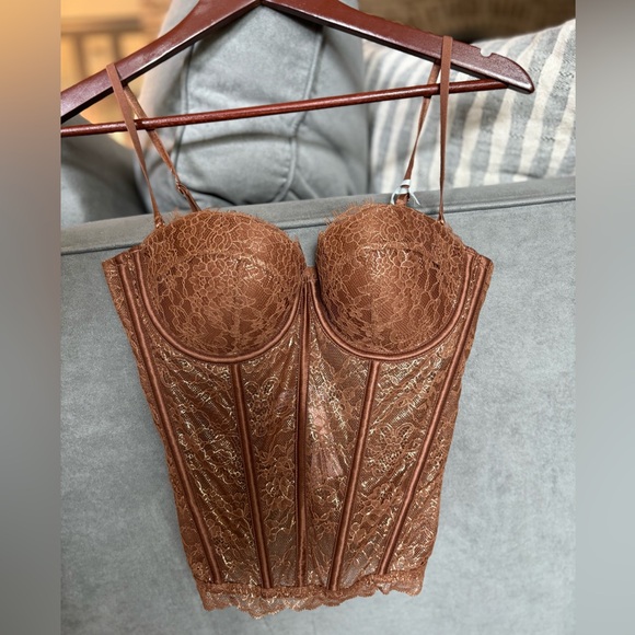 Victoria’s Secret Lace Corset - Picture 2 of 7